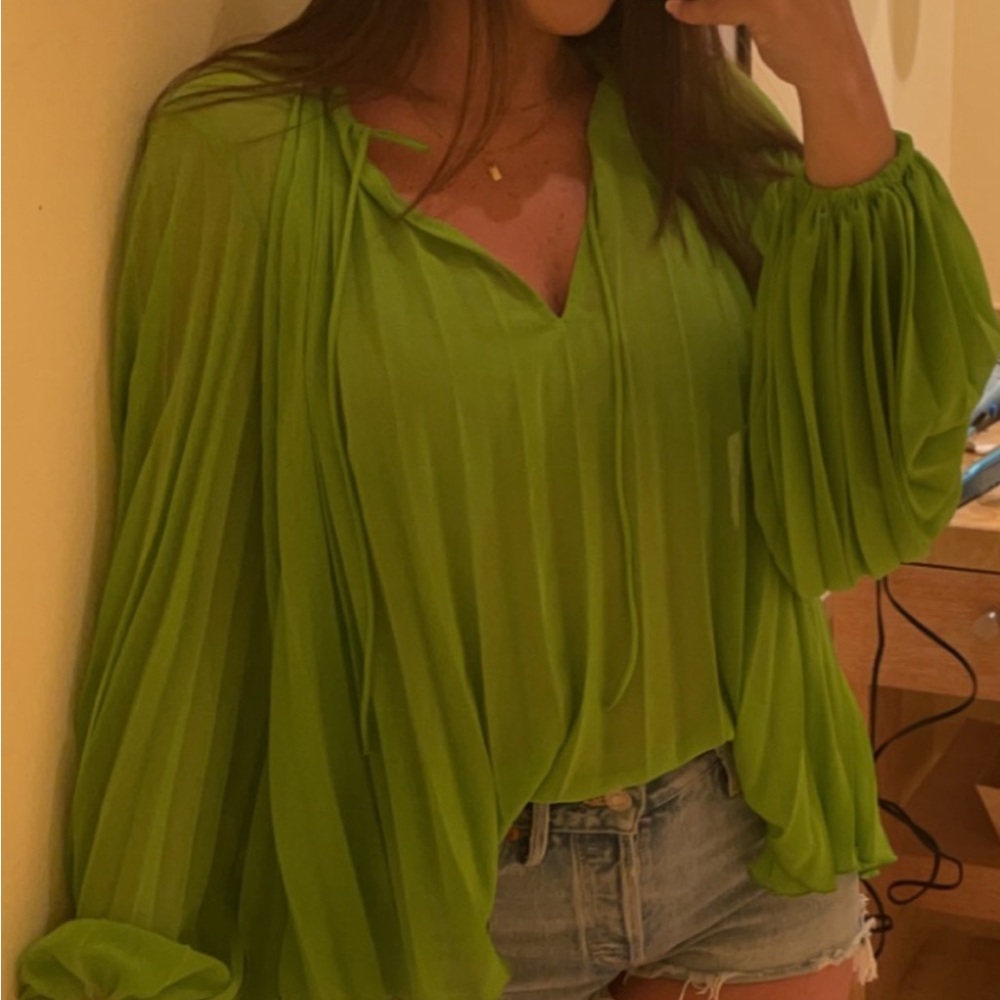 Zara Green Bell Sleeve Blouse with Pleated Relaxed Fit